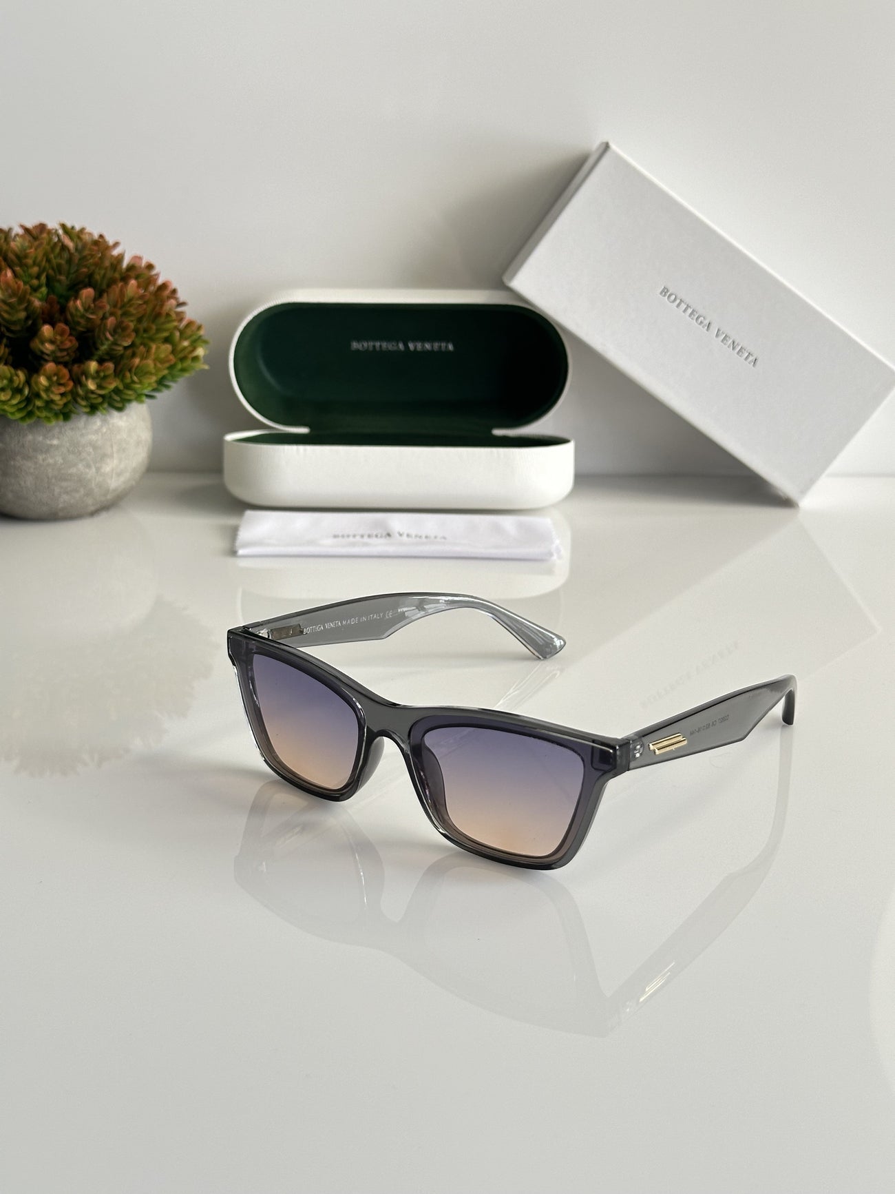 Bottega Veneta 2827 Grey Candy