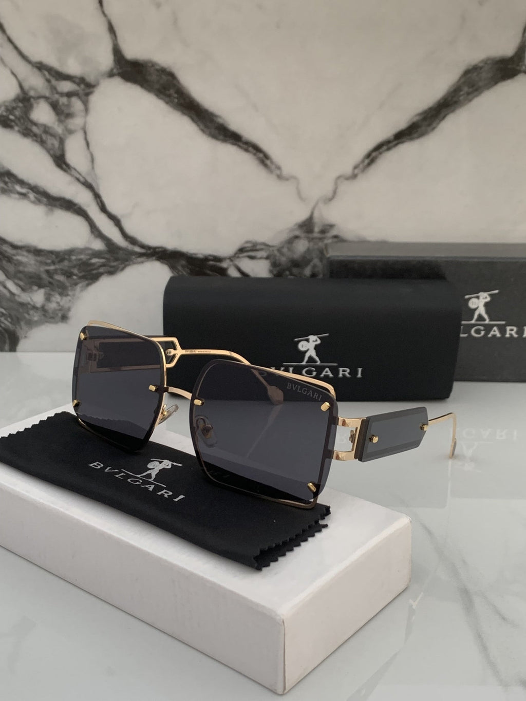 Bvlgari gold black
