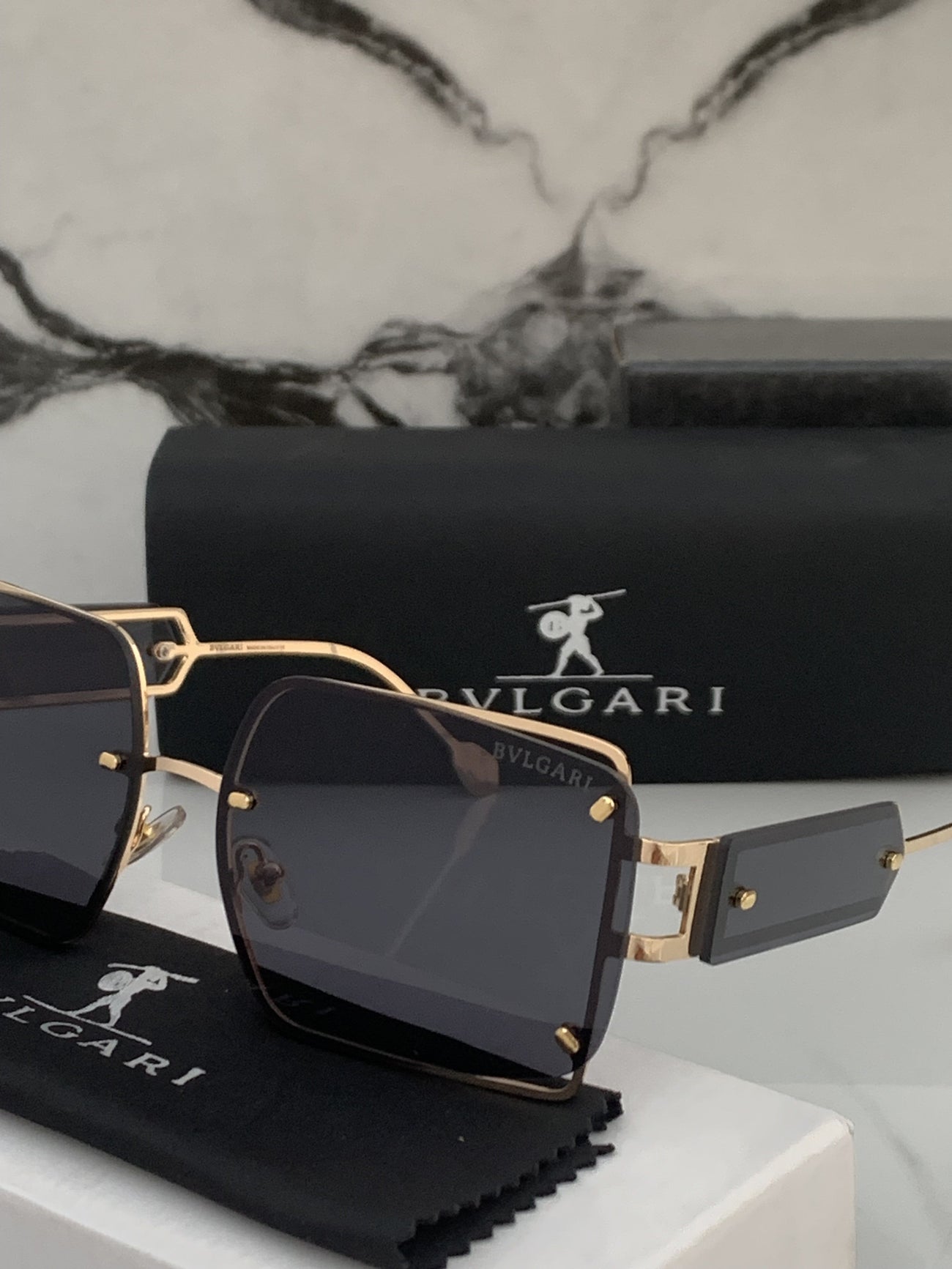 Bvlgari gold black