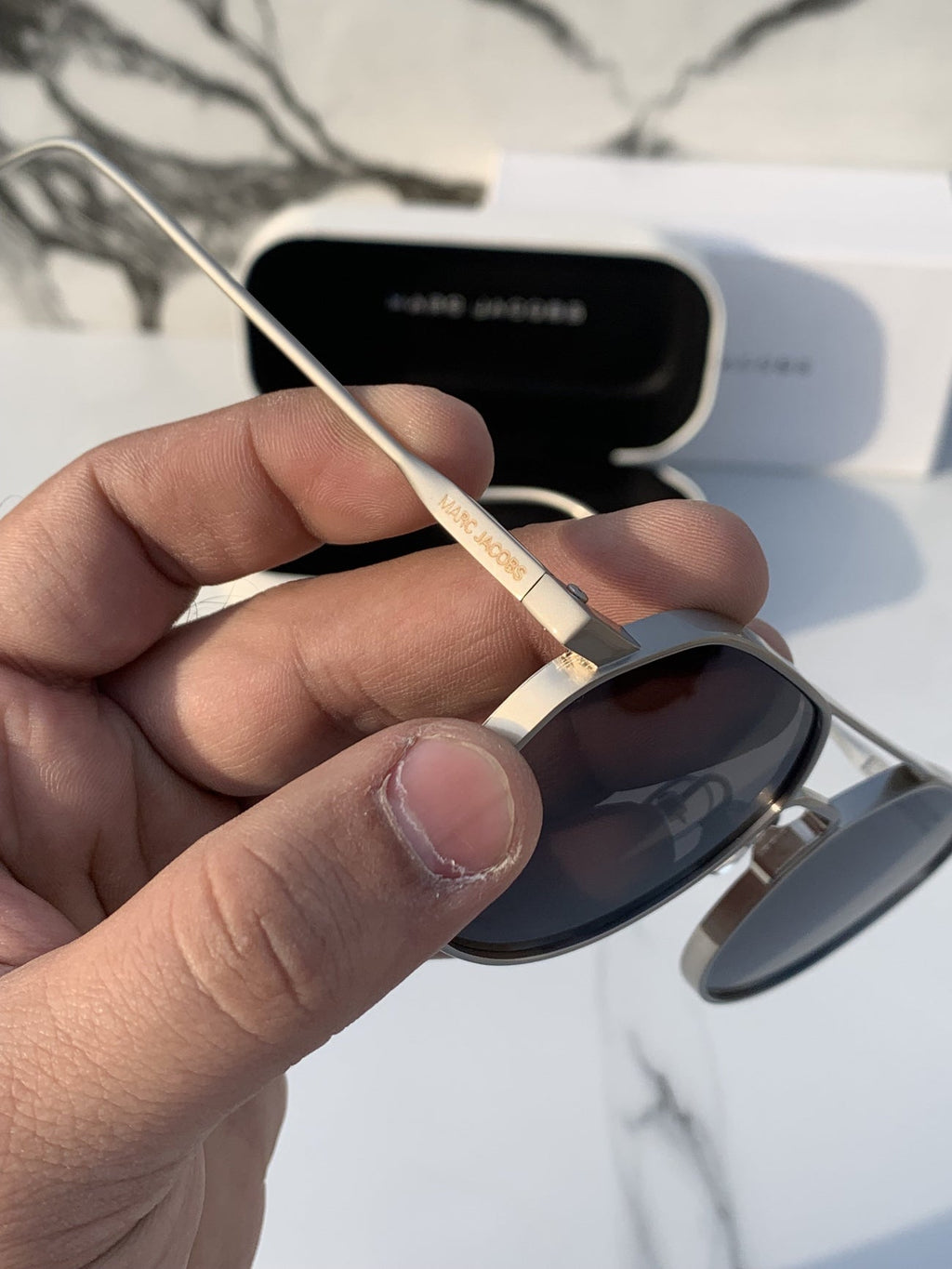 Marc_jacobs_metal_silver_black