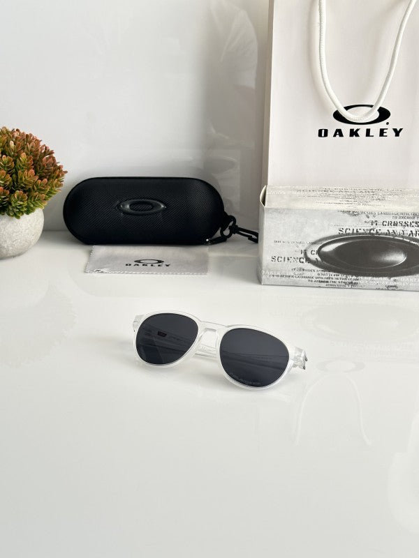 Oakley_9126_Ice_Black