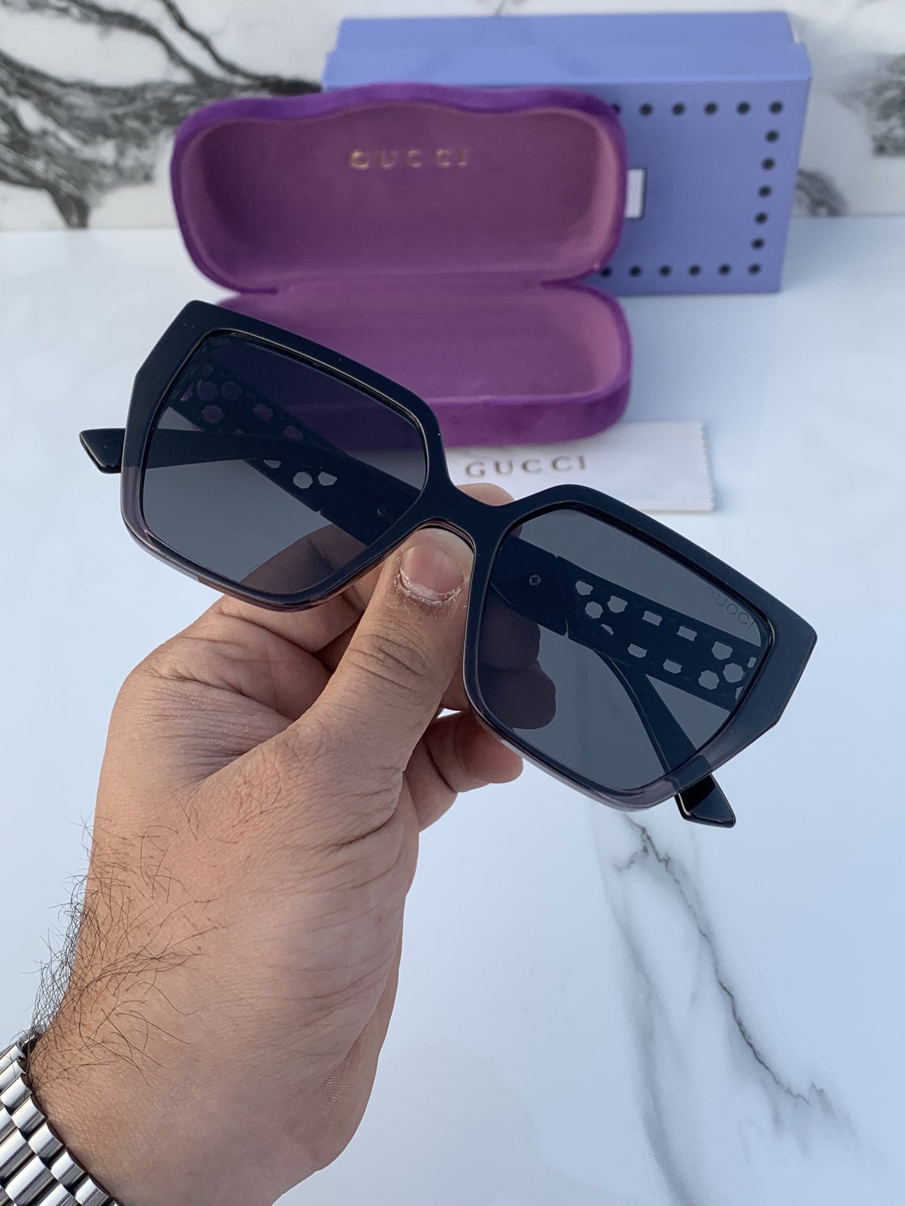 Gucci_80192_full_black