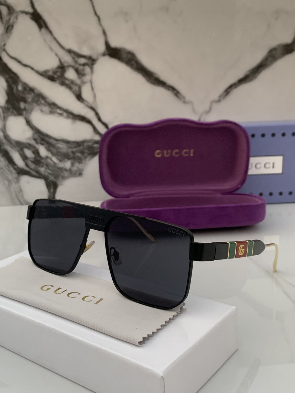 Gucci_135_full_black