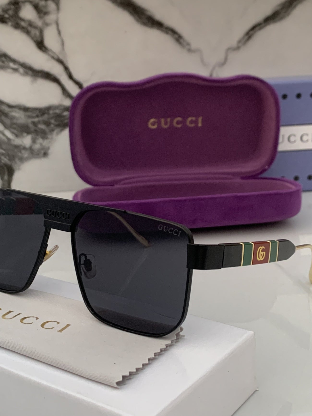 Gucci_135_full_black