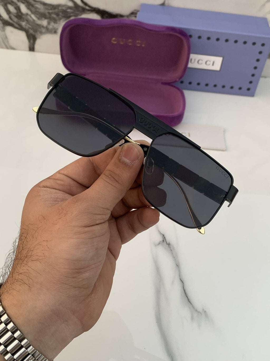 Gucci_135_full_black