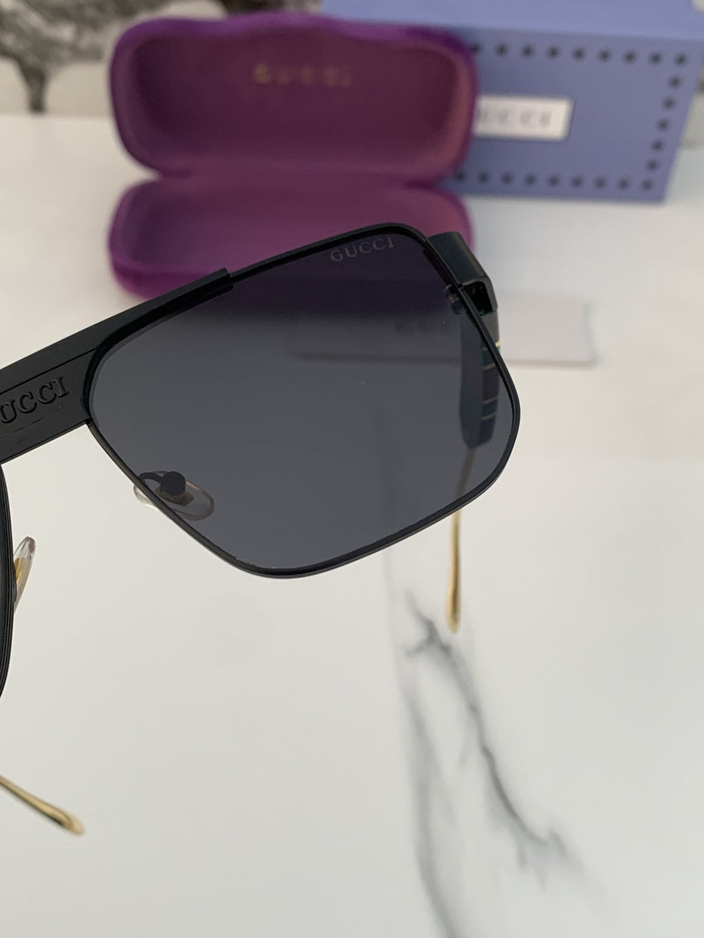 Gucci_135_full_black