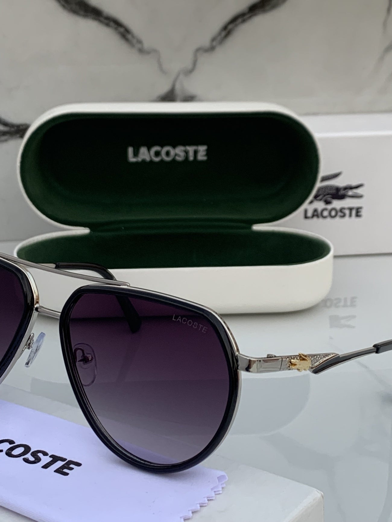 Lacoste_9224_silver_black