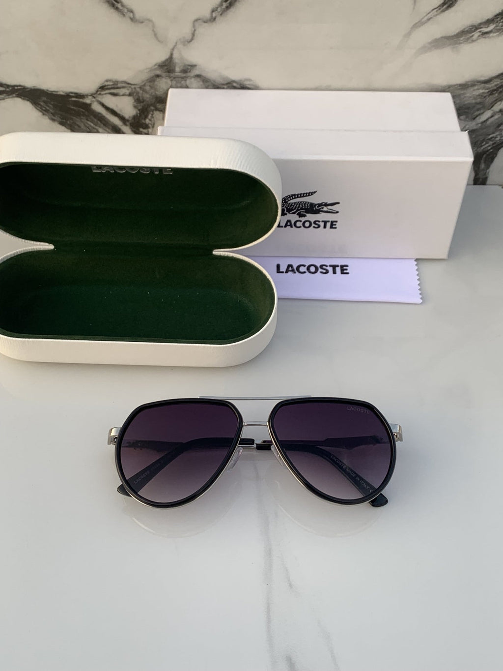 Lacoste_9224_silver_black