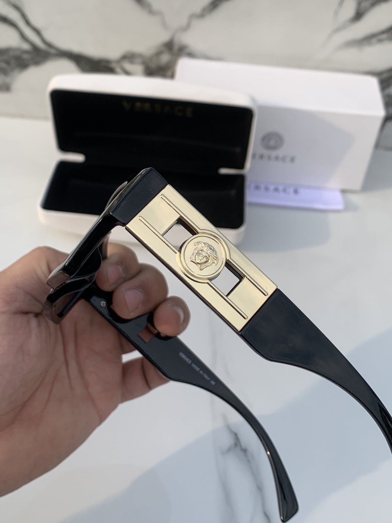 Versace_127_full_black