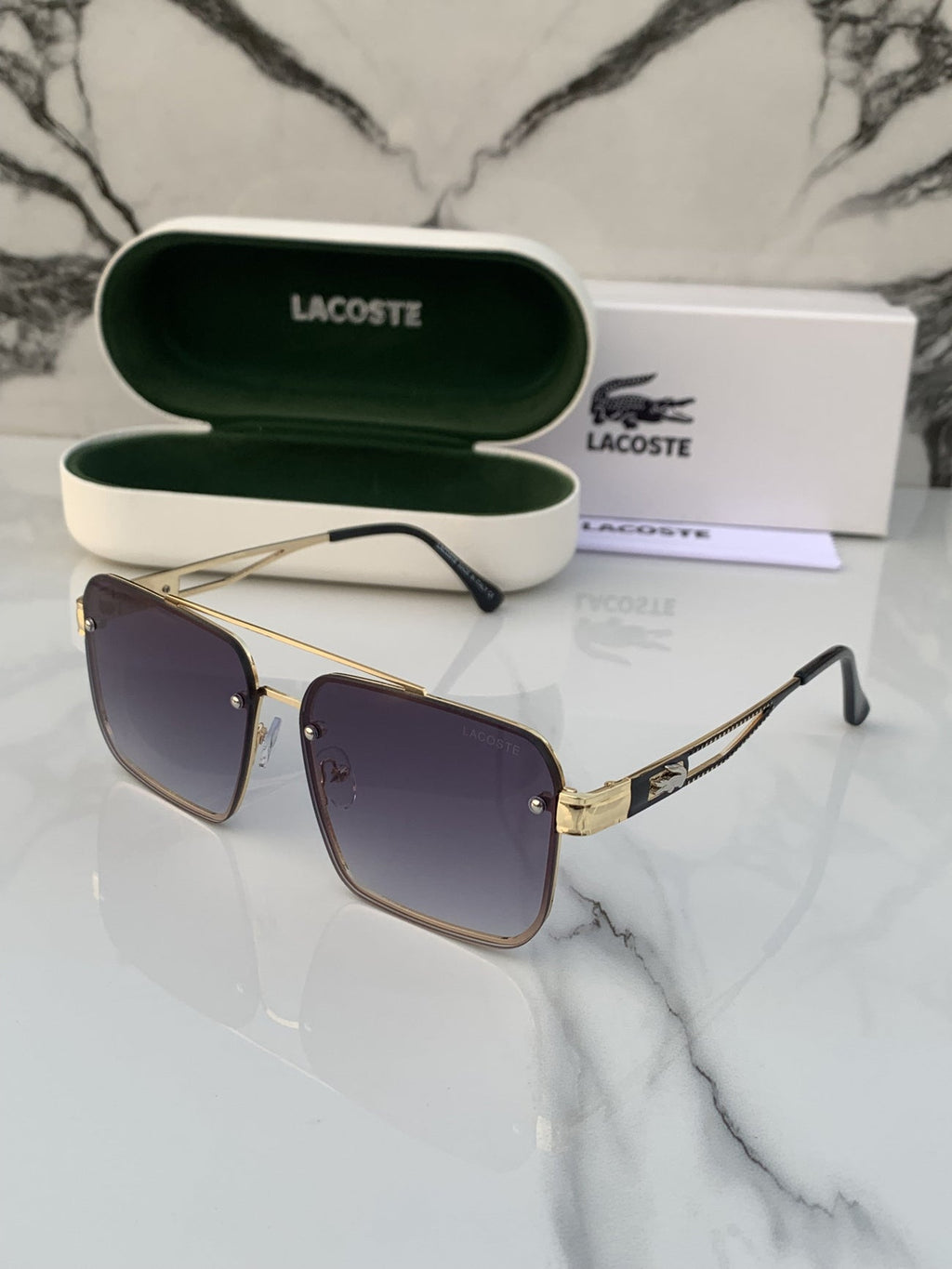 Lacoste_9231_gold_black
