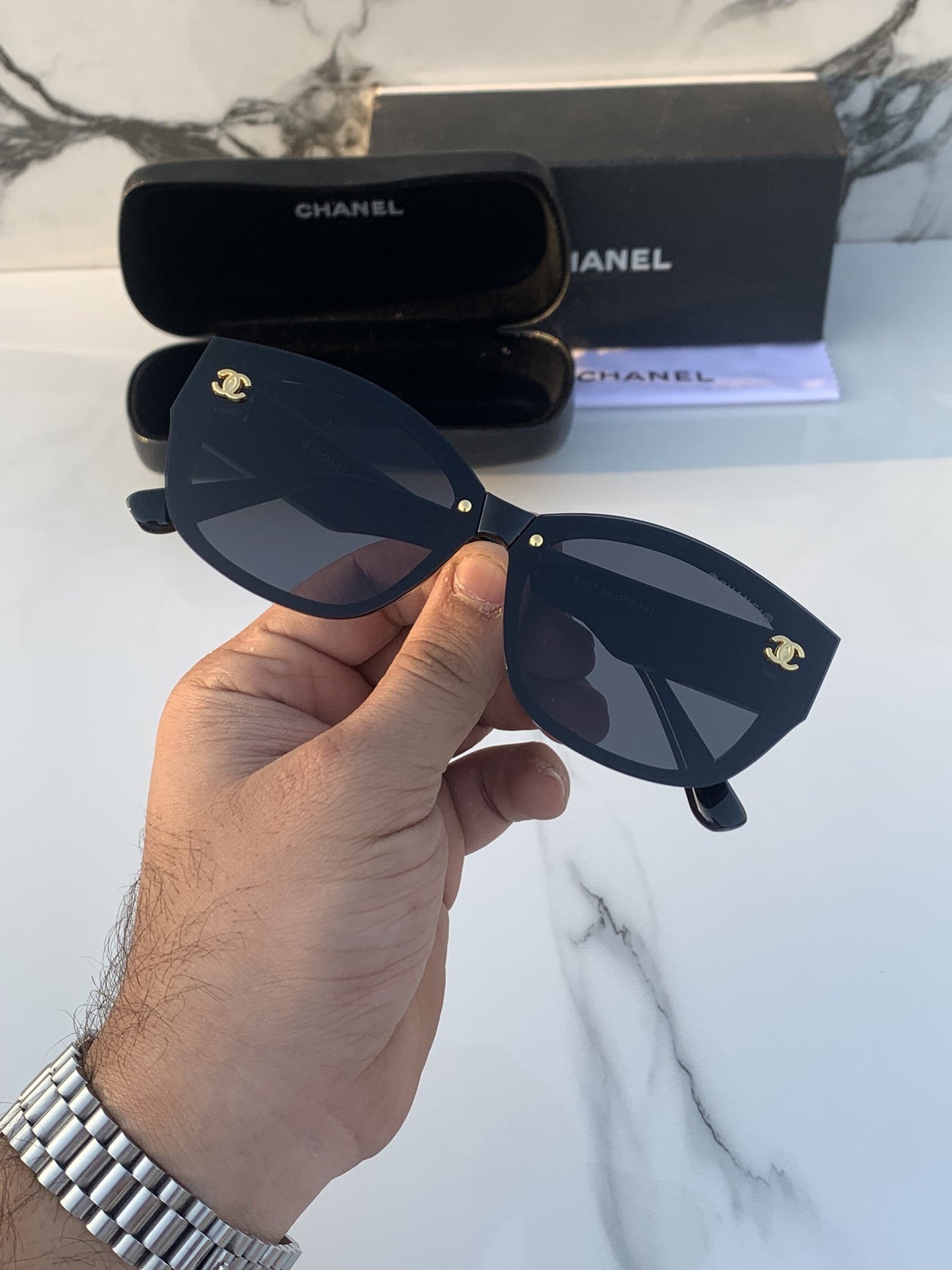 Chanel_8207_full_black