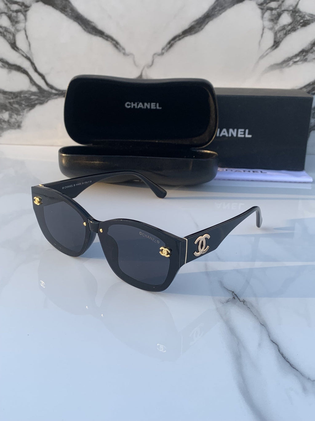Chanel_8207_full_black