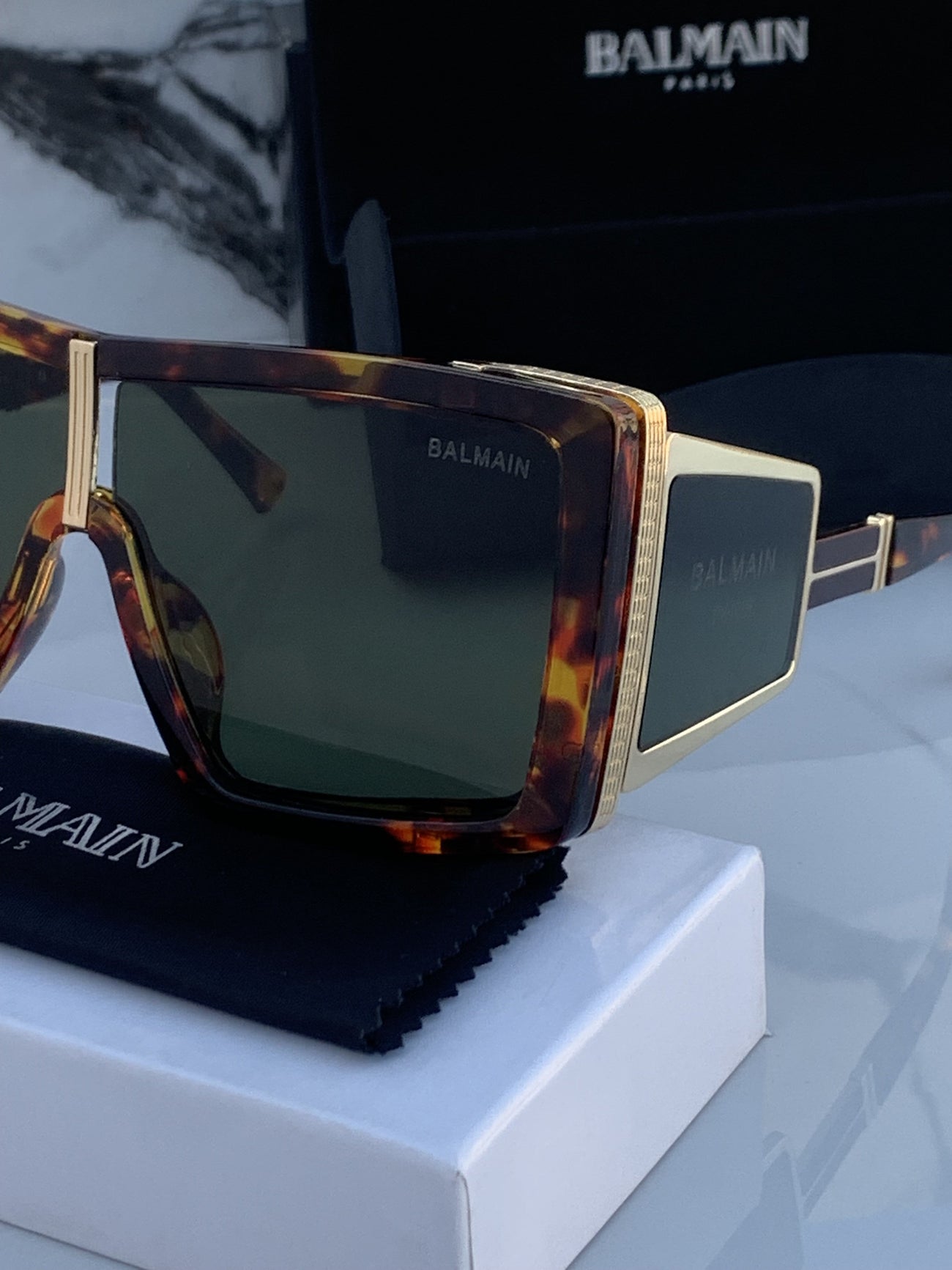 Balmain_grand_tiger_green