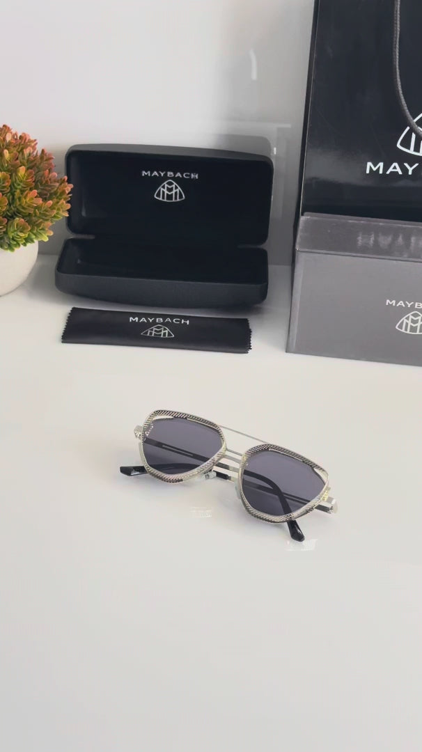 Maybach 2171 Silver Black