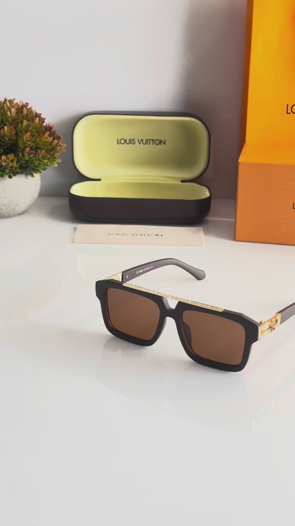 Louis_Vuitton_121_Brown